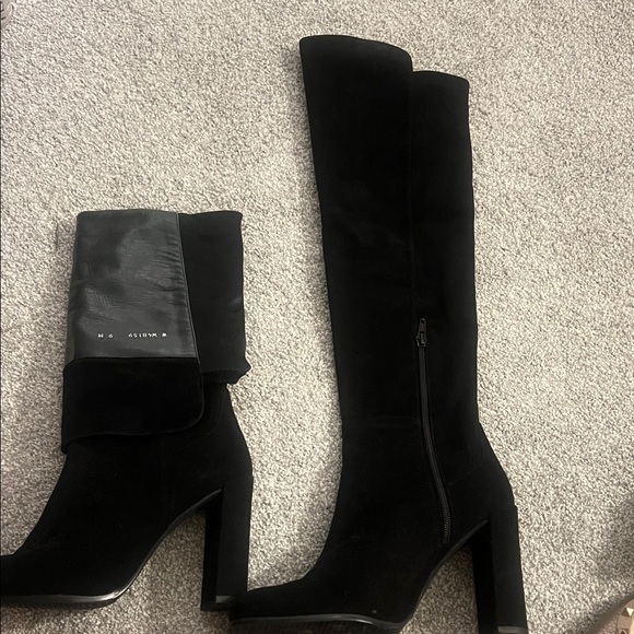 Elegant Black Knee-High Boots
